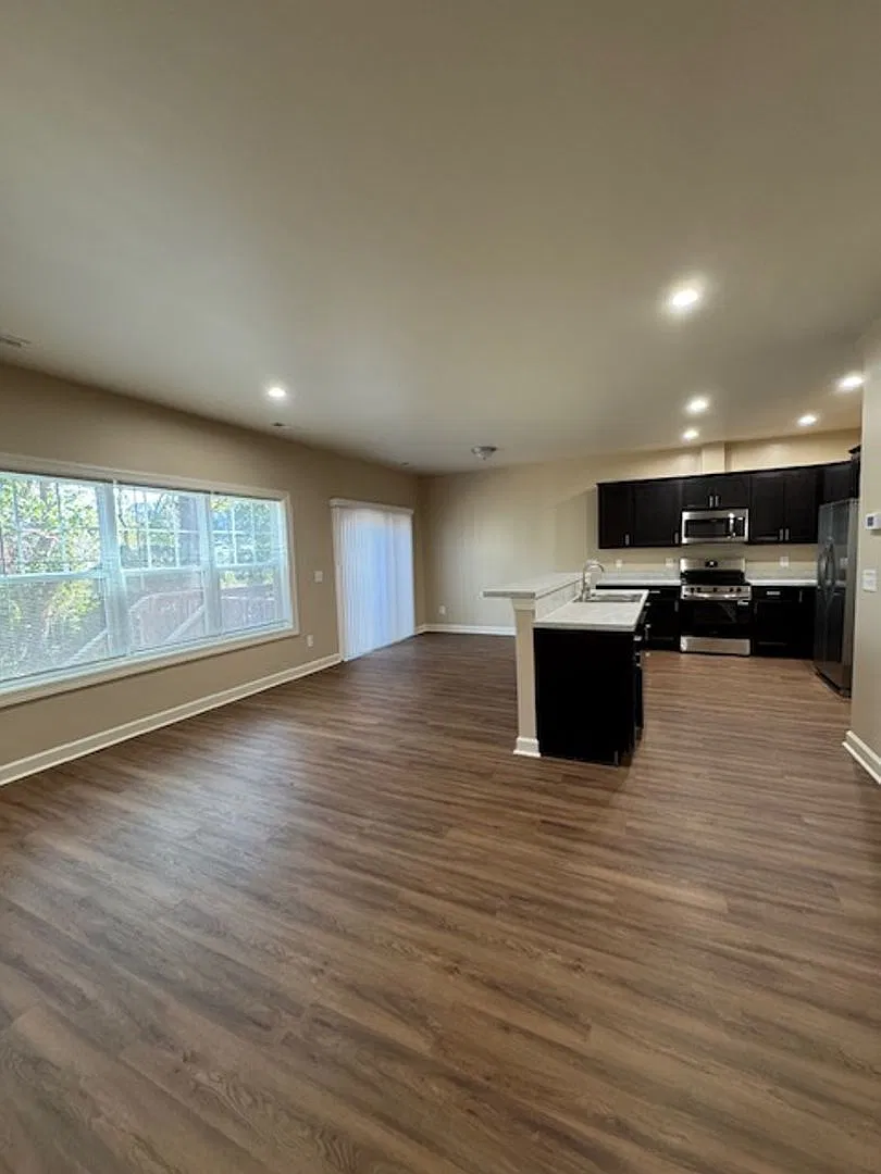 2813 McLain Street — Photo 2