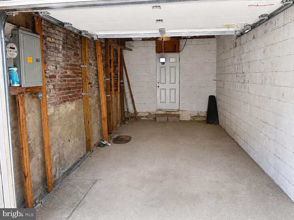 2nd image of 607 Sears St