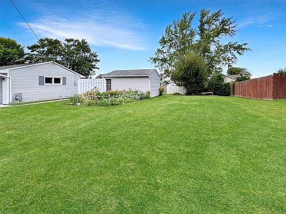 4th image of 3649 Gerry Ave