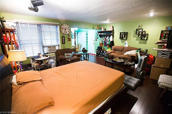 Sold by Remax Edge | media 5