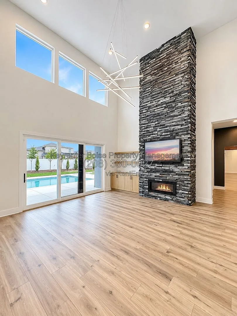 4 bed, 3.5 bath, 3230 sqft, $5,750 — Photo 3