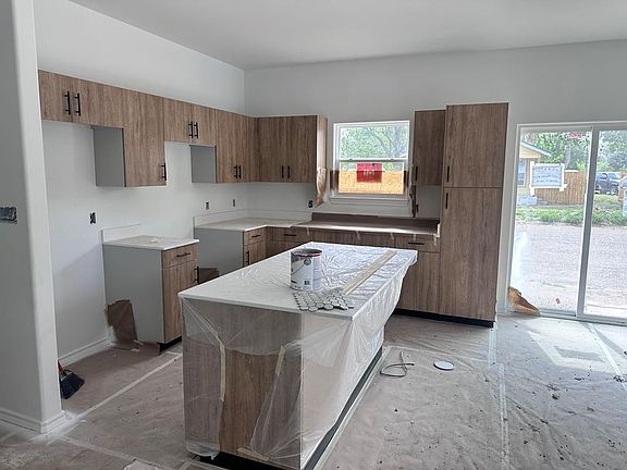 5th image of 521 Marjory Ave