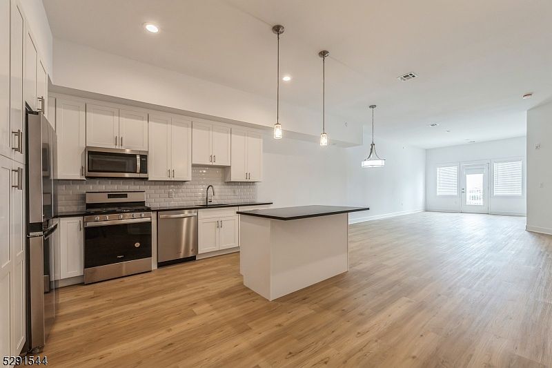 17 Hook Mountain Rd Montville NJ Zillow