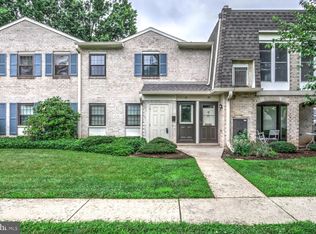 21 Valleybrook Dr, Lancaster, PA 17601