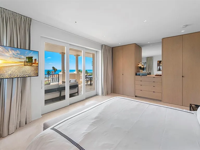 19242 Fisher Island Dr #19242 — Photo 13