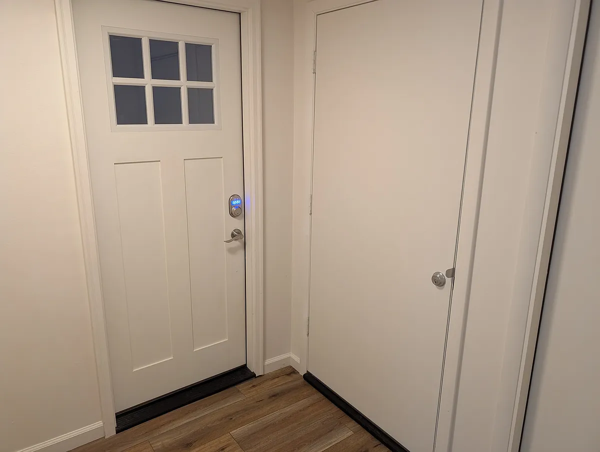 Entry Foyer - 2401 S 11th St #3