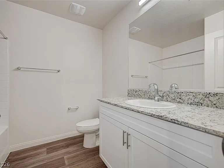3026 Baltic Green St — Photo 13
