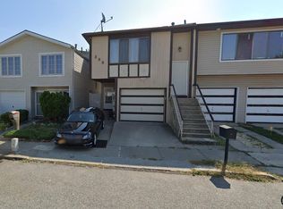 398 Green Valley Rd #1, Staten Island, NY 10312