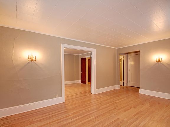 2nd image of 439 University Ave #1