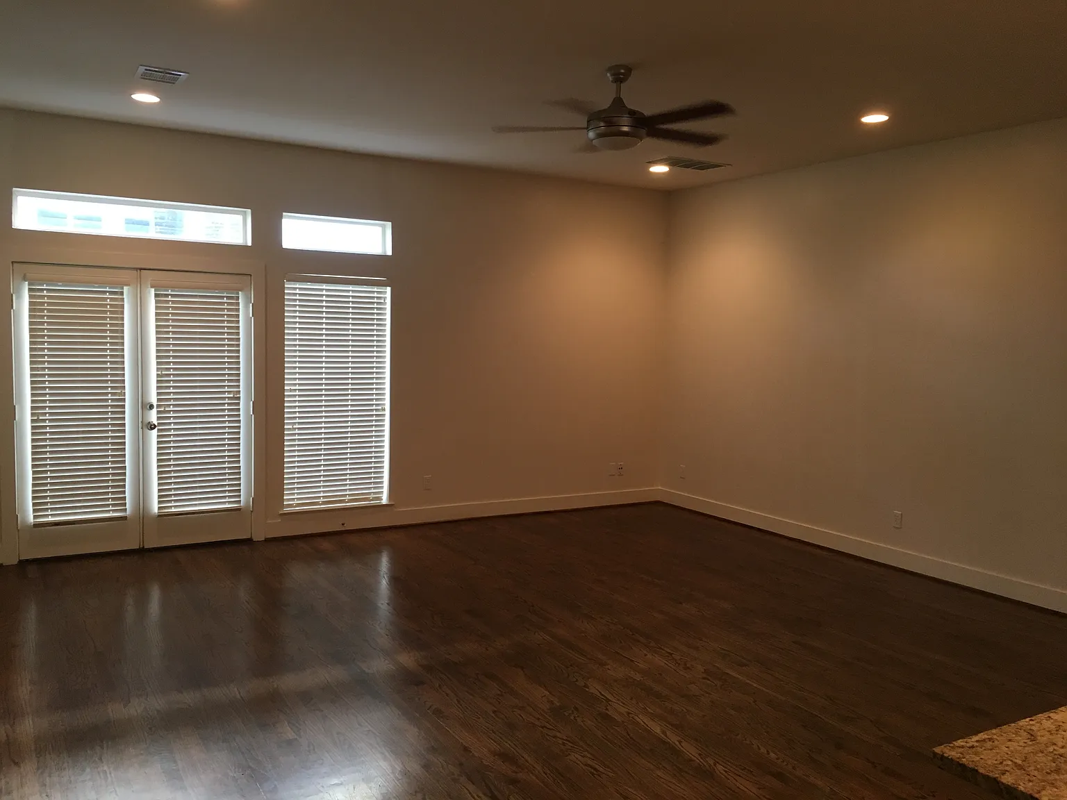 2 bed, 2.5 bath, 1687 sqft, $2,900 — Photo 4