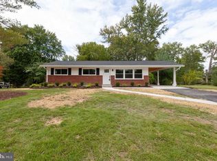 8900 Valley Forge Dr, Alexandria, VA 22309