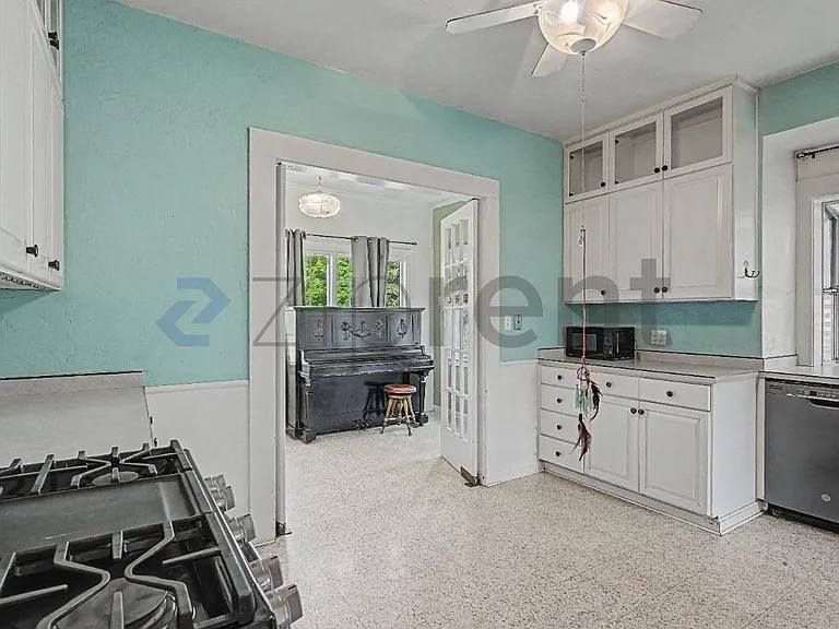 8612 SW 20th Ave — Photo 12
