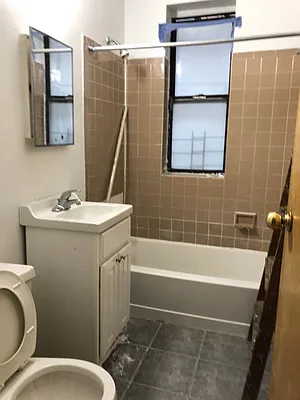 Sold by Clyde Tate Realty LLC | media 3