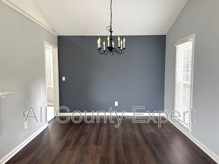 7745 Wynfield Dr — Photo 10