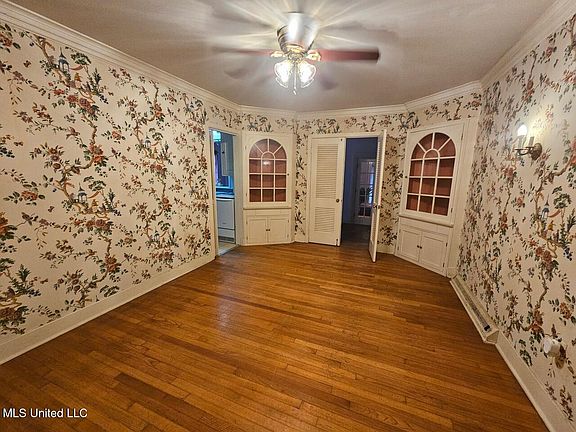 3rd image of 101 Idlewild Dr