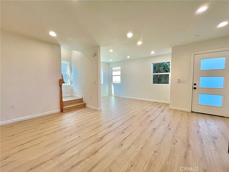 938 E Sandra Ave — Photo 9
