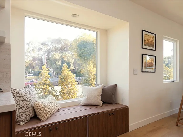 3554 S Sycamore Ave — Photo 10