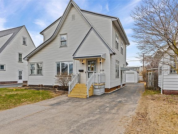 4th image of 226 Barry Rd