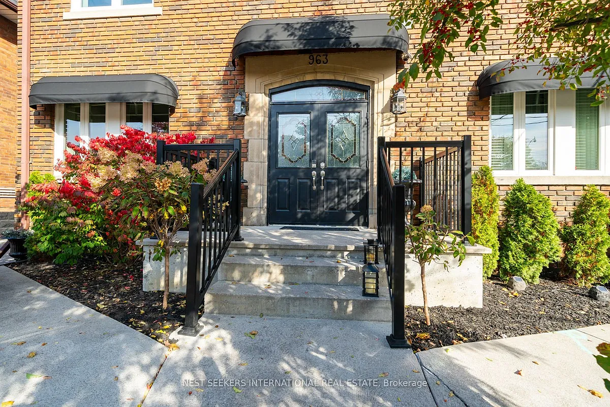 Building Photo - 963 Avenue Rd #5