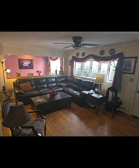215 Albany Ave — Photo 14