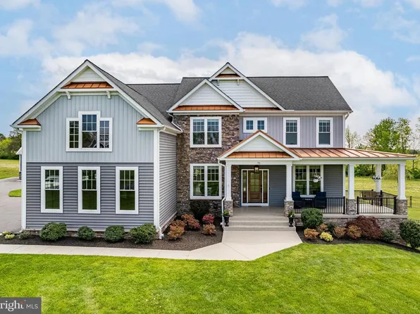 75 Lori Ln, Littlestown, PA 17340