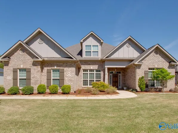 2838 Natures Cove Dr SE, Owens Cross Roads, AL 35763