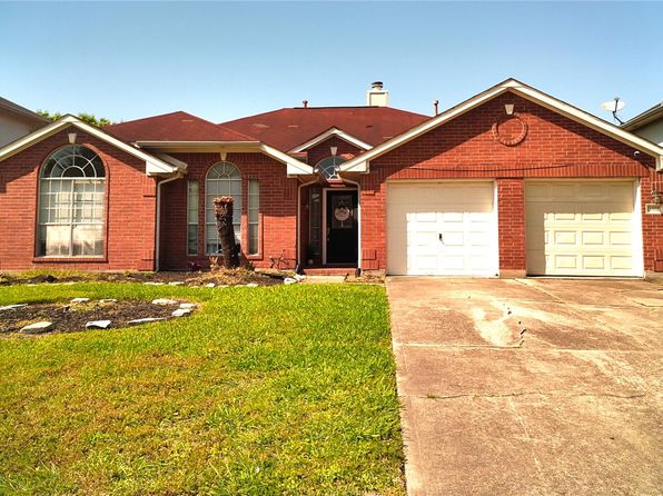 1522 Hunter Green Ln, Fresno, TX 77545