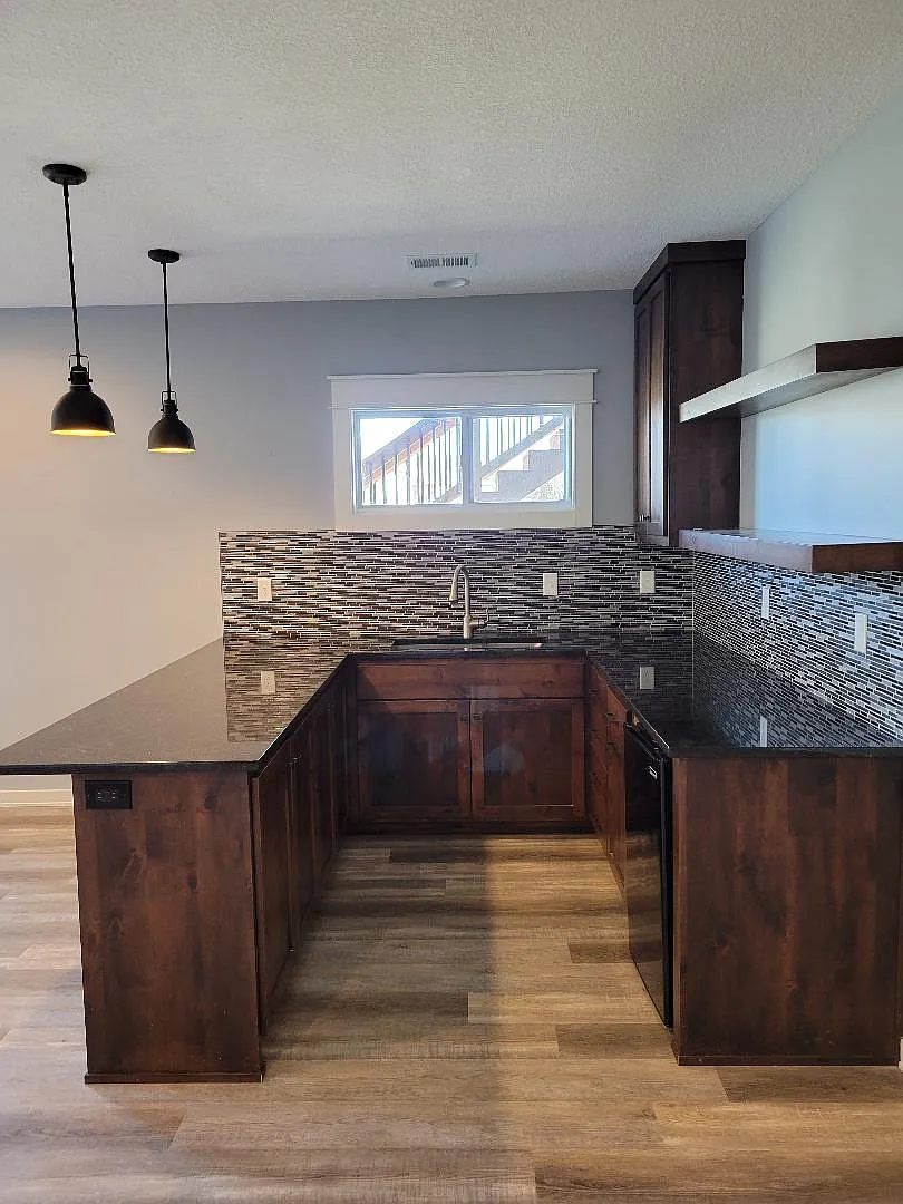 5 bed, 3218 sqft, $5,000 — Photo 3