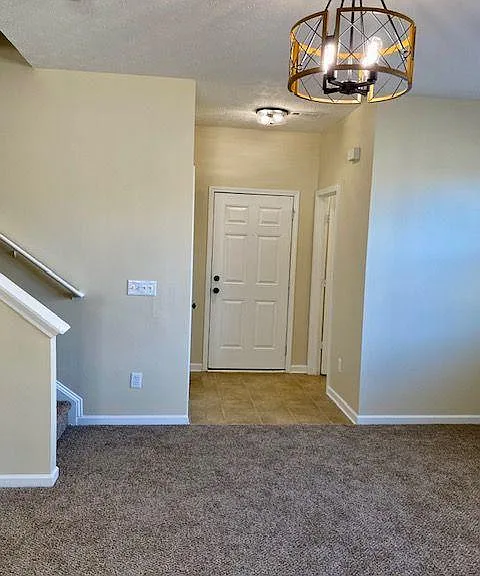 322 Oak Leaf Pl — Photo 4