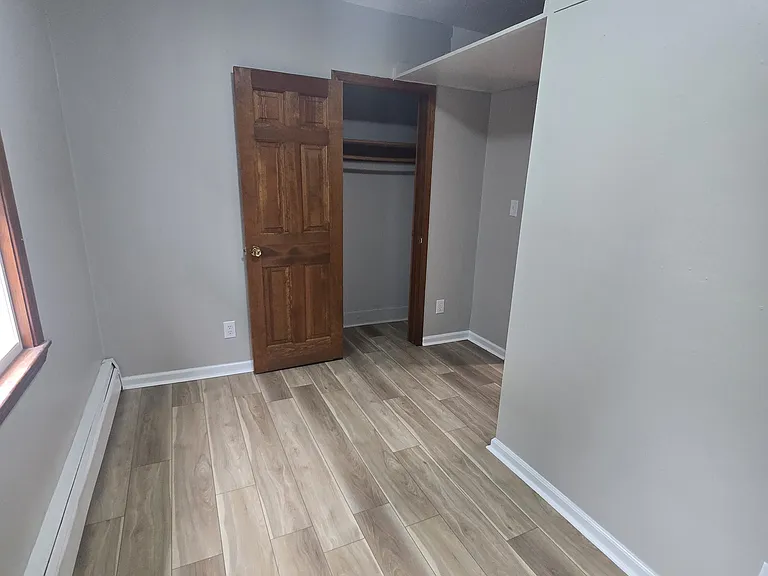 1953 Falls St #3 — Photo 15