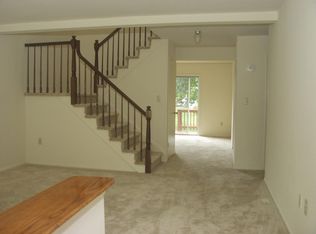 13 Tree Top Rd, Middlesex, NJ 08846