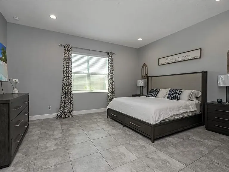 1090 Alder Tree Dr — Photo 11