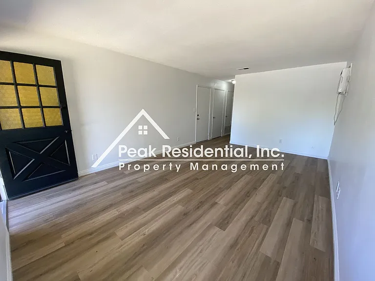 1120 Morton Ct — Photo 8