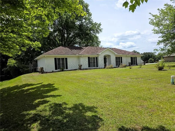 2064 Skyland Glen Dr, Snellville, GA 30078