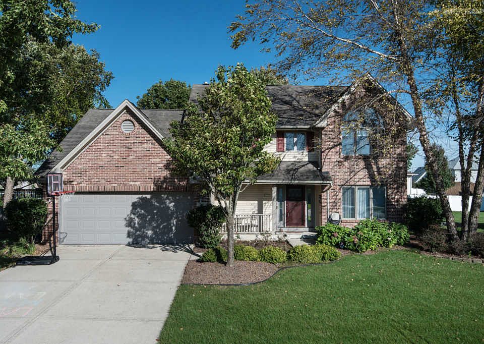 1st image of 30 Abbey Ct