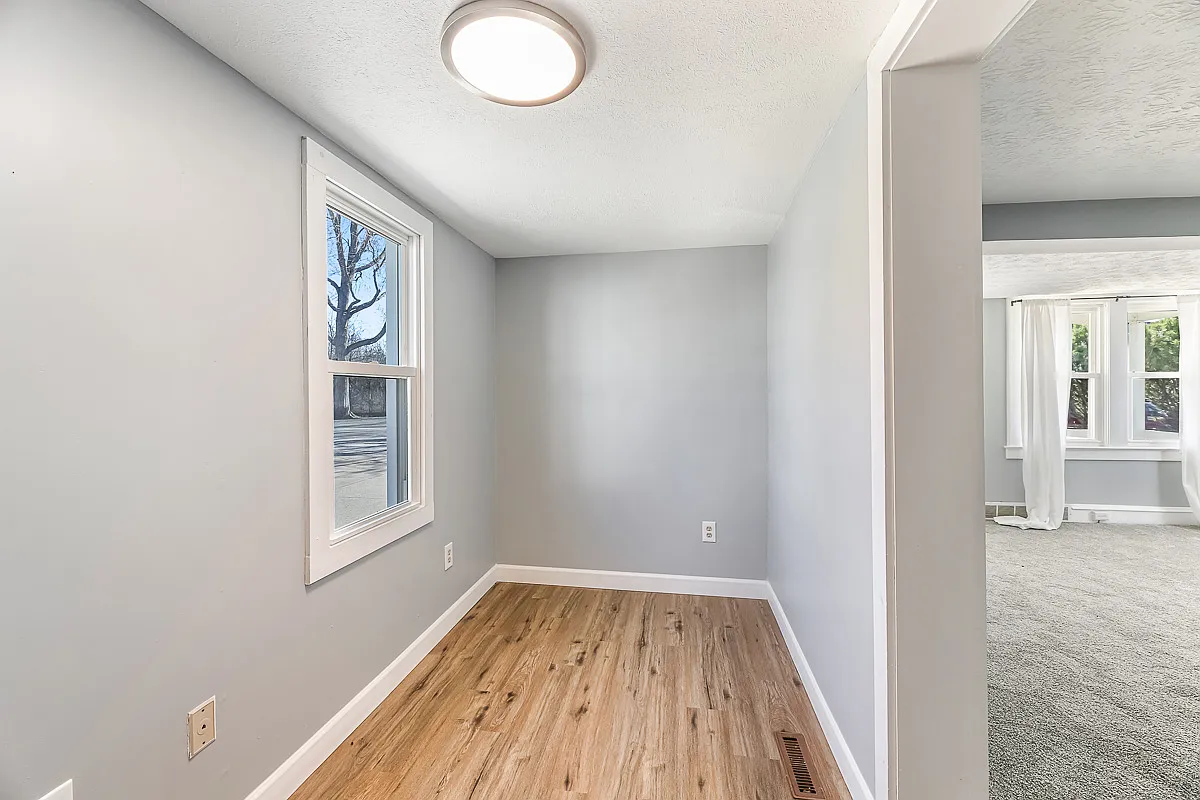 4 bed, 2372 sqft, $3,000 — Photo 4