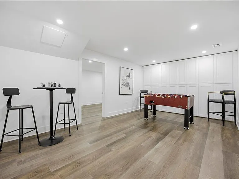 6410 Westchester Pl — Photo 20