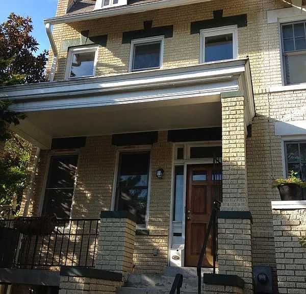 1102 D St SE #B — Photo 1