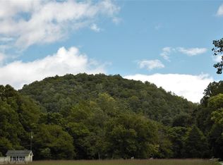 3200 Seneca Hollow Rd, Elliston, VA 24087