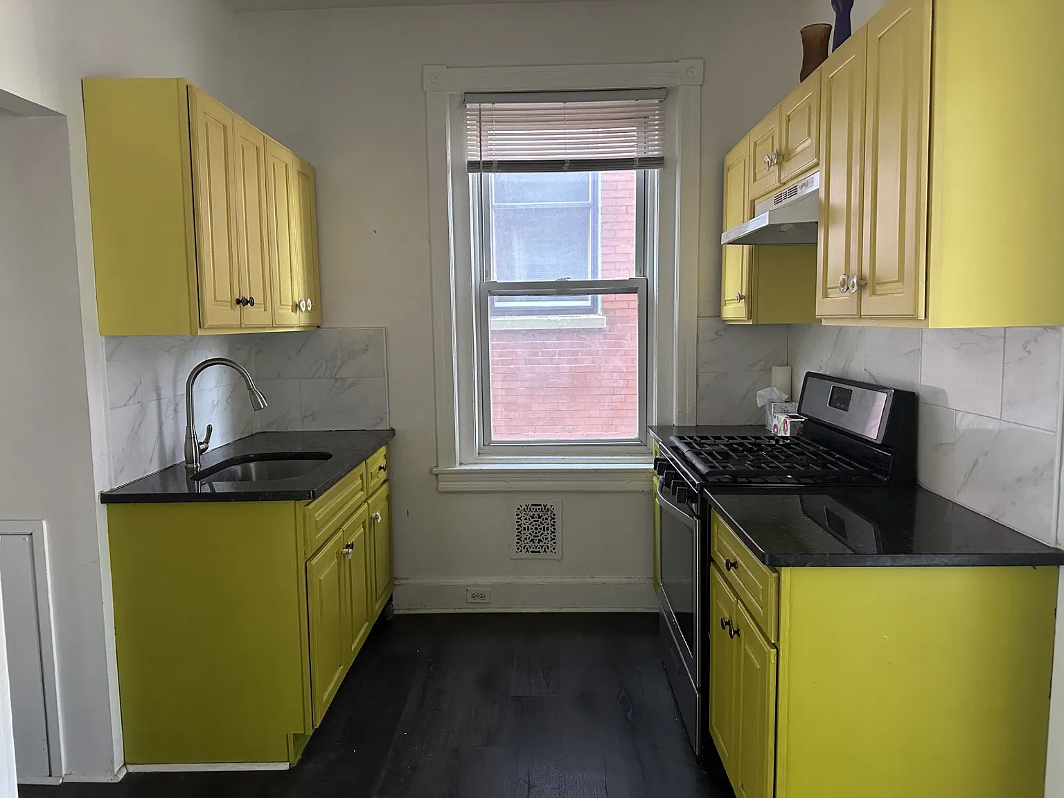 2 bed, 1350 sqft, $1,350 — Photo 4