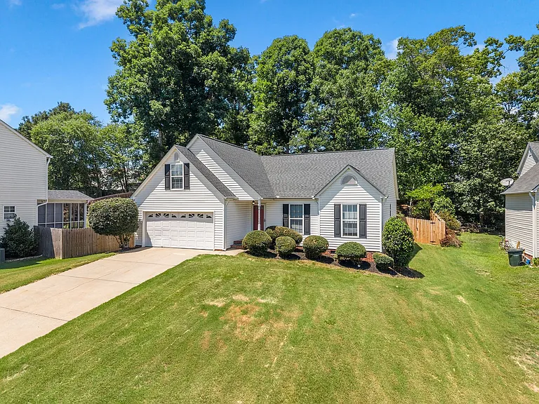 17 Waterfield Ct — Photo 3
