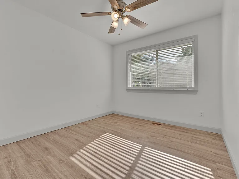 449 Madrina Ct — Photo 20
