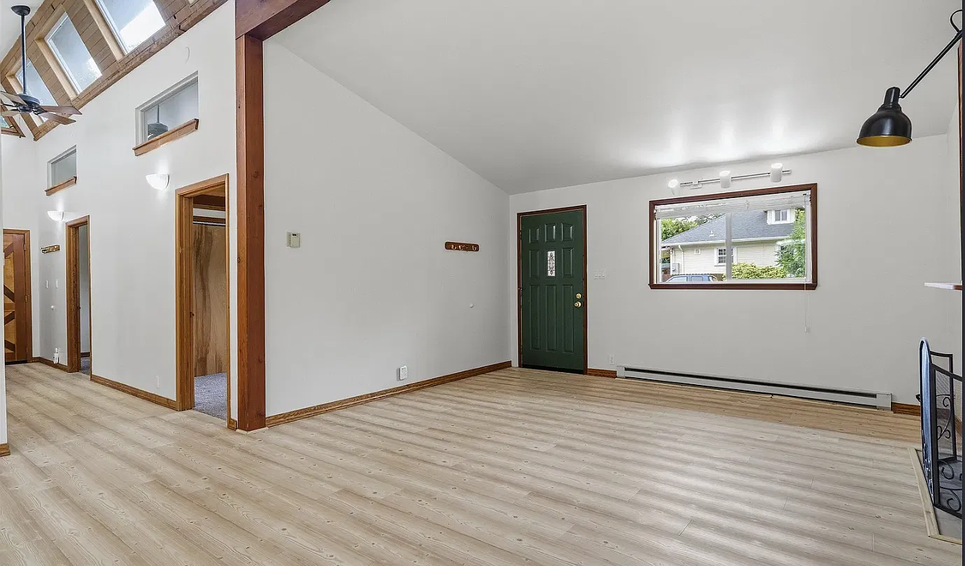 3 bed, 1320 sqft, $2,795 — Photo 3