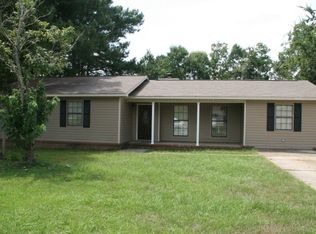 2305 Creekwood Dr, Dothan, AL 36301