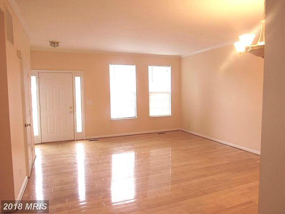 2nd image of 16038 Atwater Ln