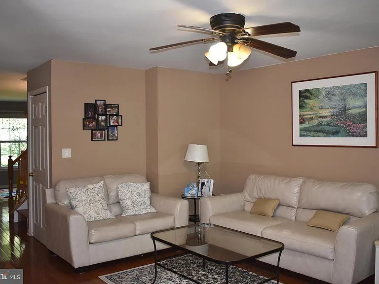 150 Canterbury Ln — Photo 13