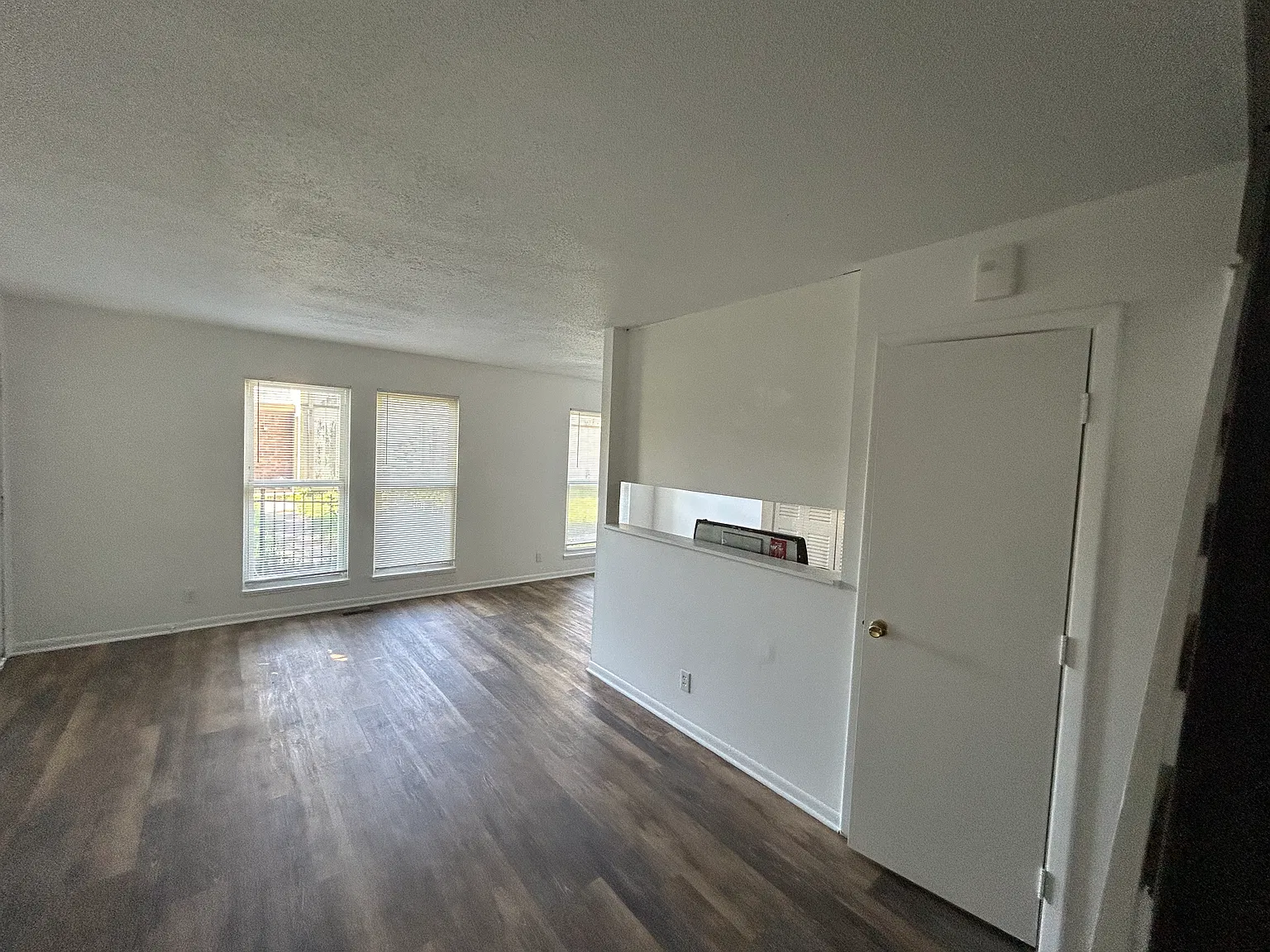 2 bed, 966 sqft, $1,250 — Photo 3