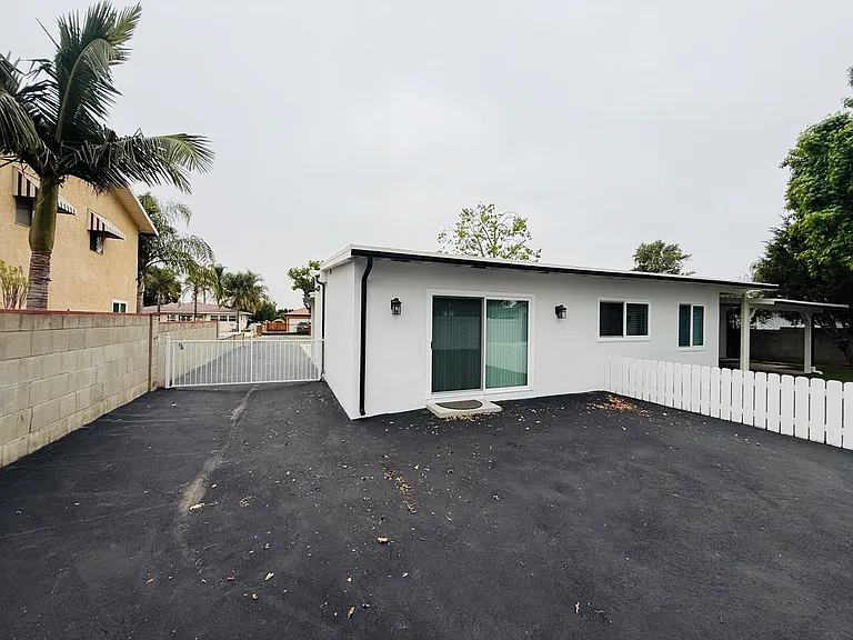 13411 Wingo St — Photo 30