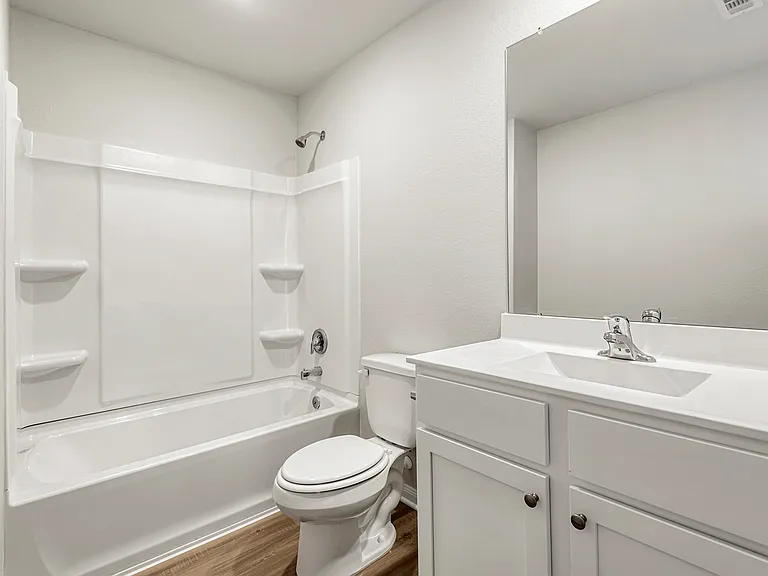 Secondary bathroom.