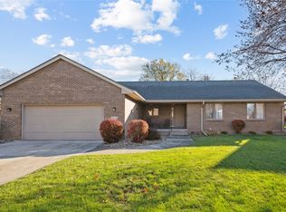 4615 77th St, Urbandale, IA 50322